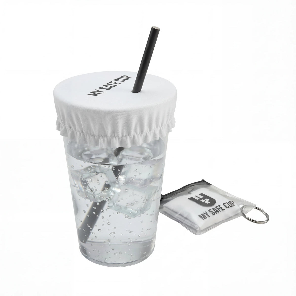 Protection de verre anti-drogue porte-clés My Safe Cup blanche sur un gobelet, avec son étui